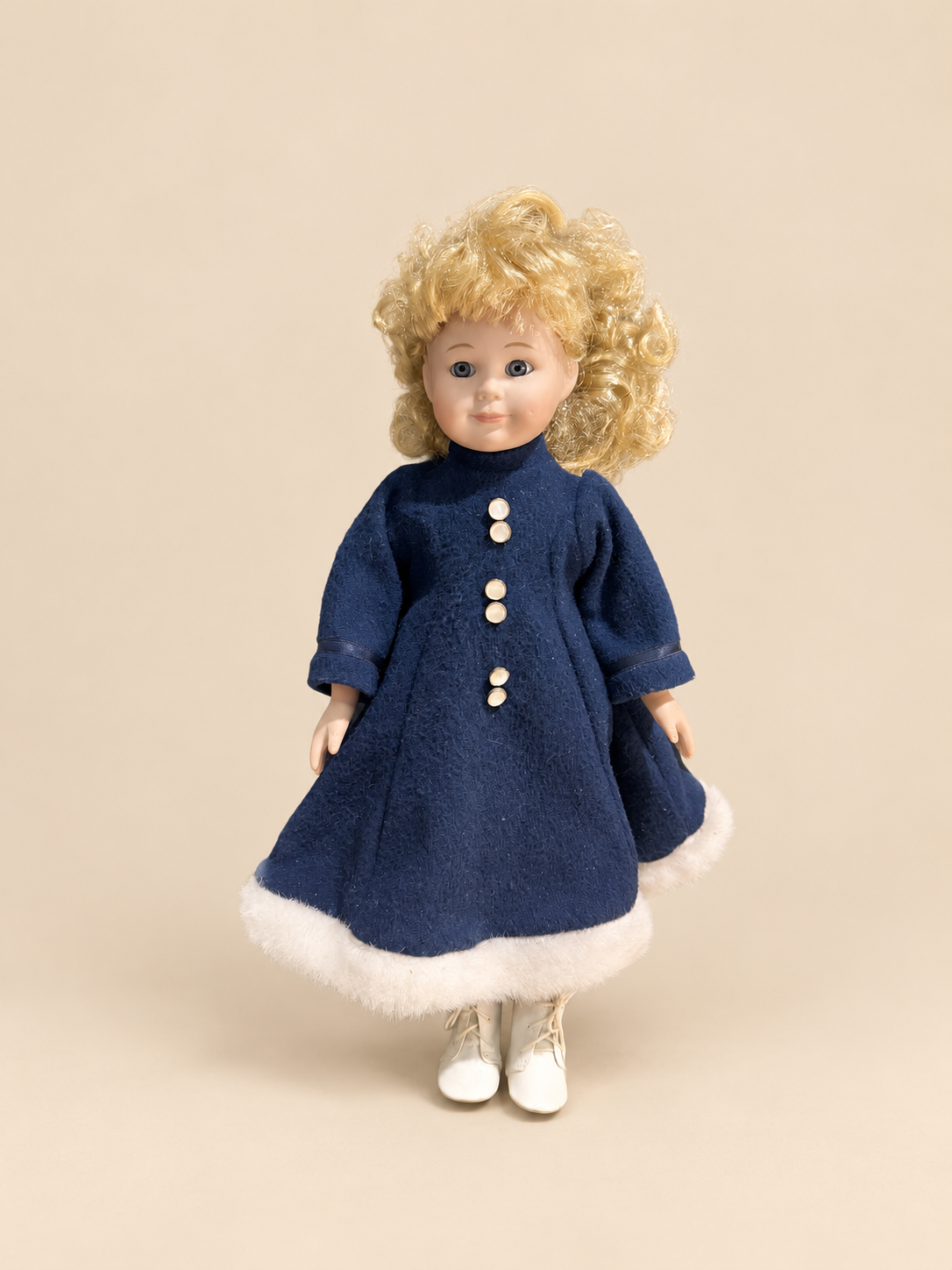 دمية بورسلان فنتج Vintage porcelain doll