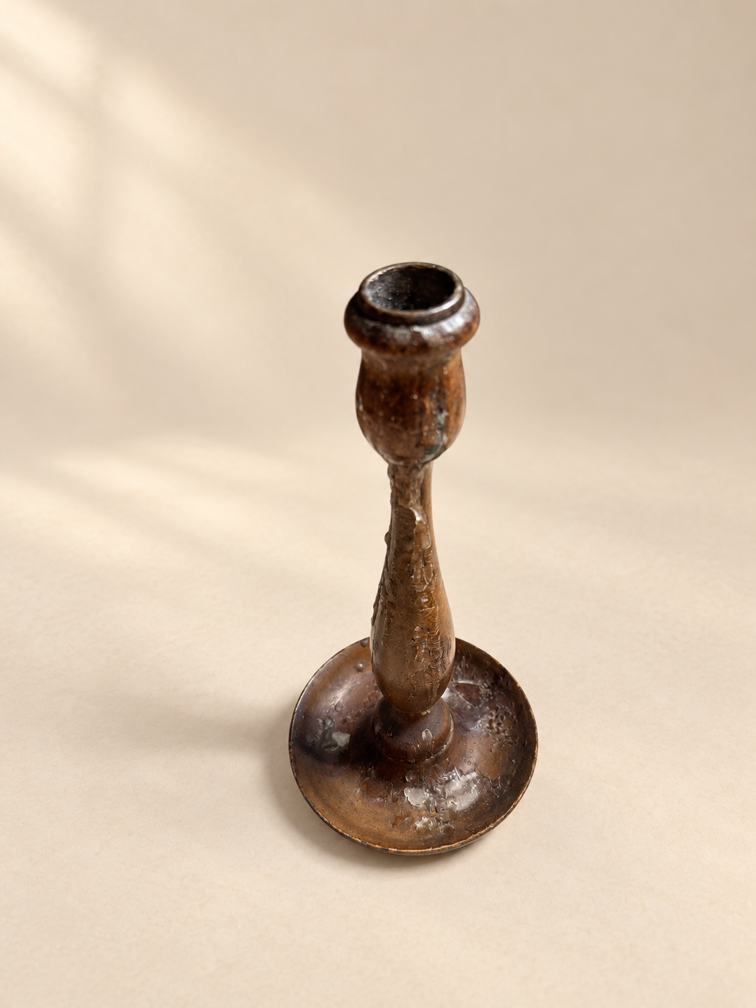 شمعدان خشبي (Copy)