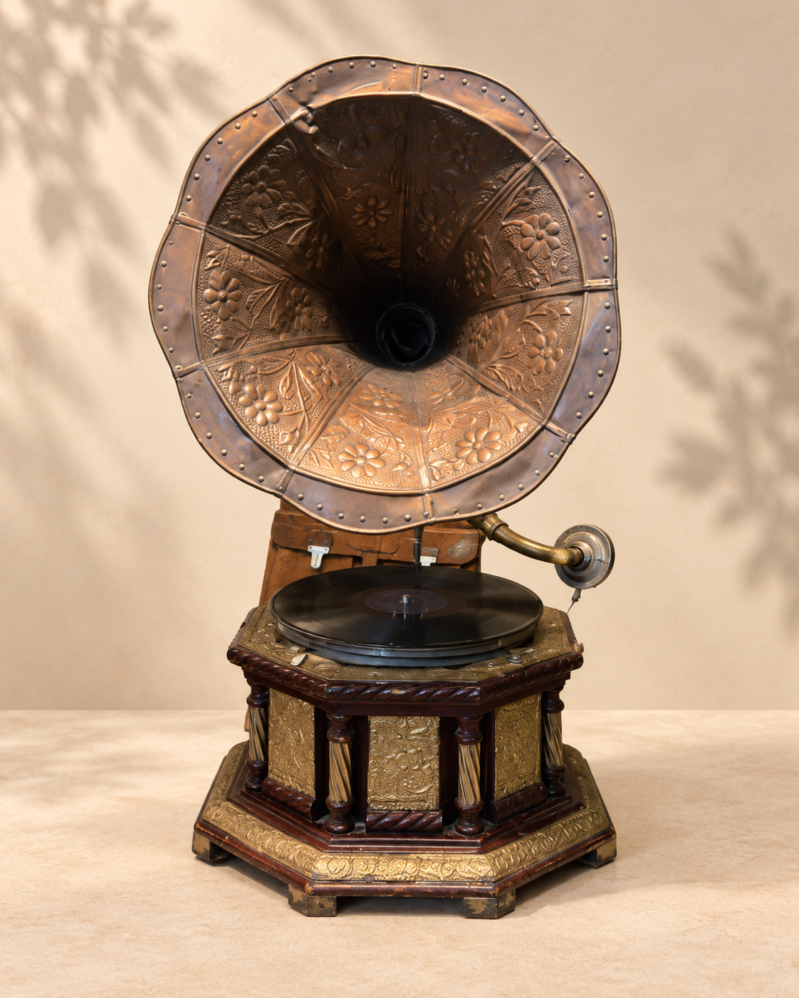 مشغل اسطوانات بشتخته | gramophone
