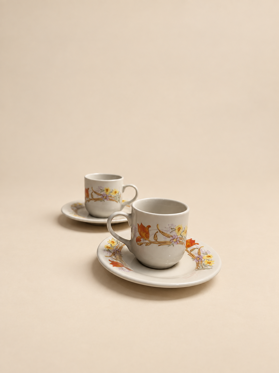 فنجال قهوة فنتج