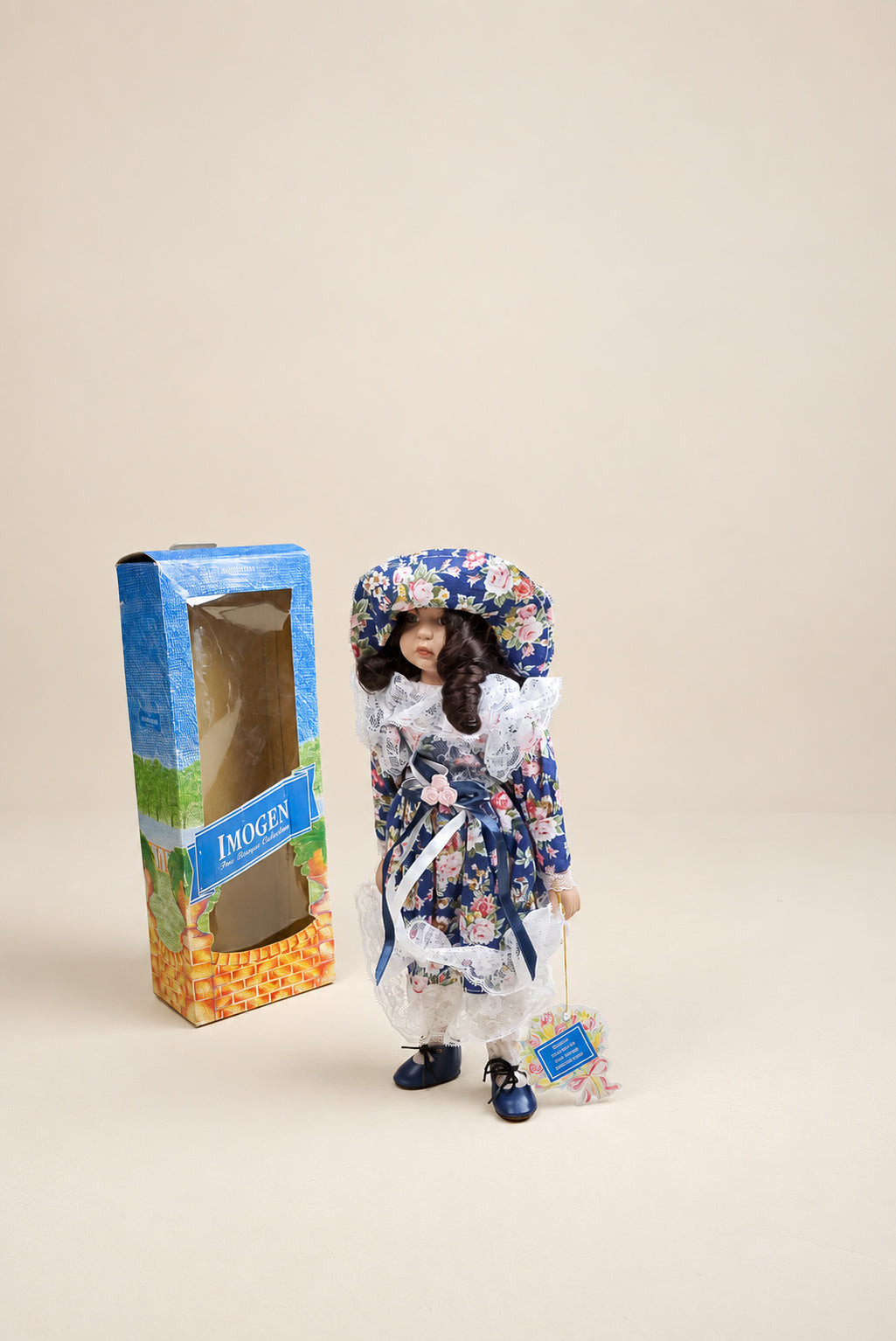 دمية بورسلان فنتج Vintage porcelain doll