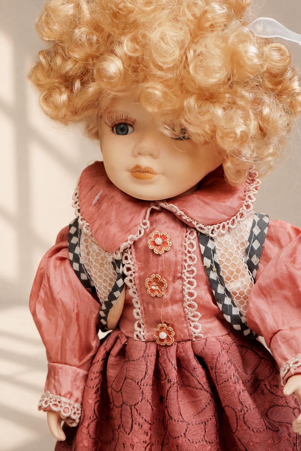 دمية بورسلان فنتج Vintage porcelain doll (Copy)