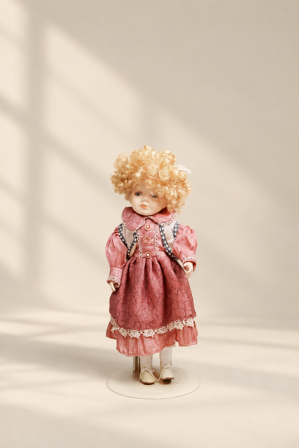 دمية بورسلان فنتج Vintage porcelain doll (Copy)